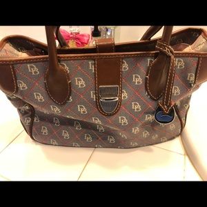 Dooney & Bourke bag